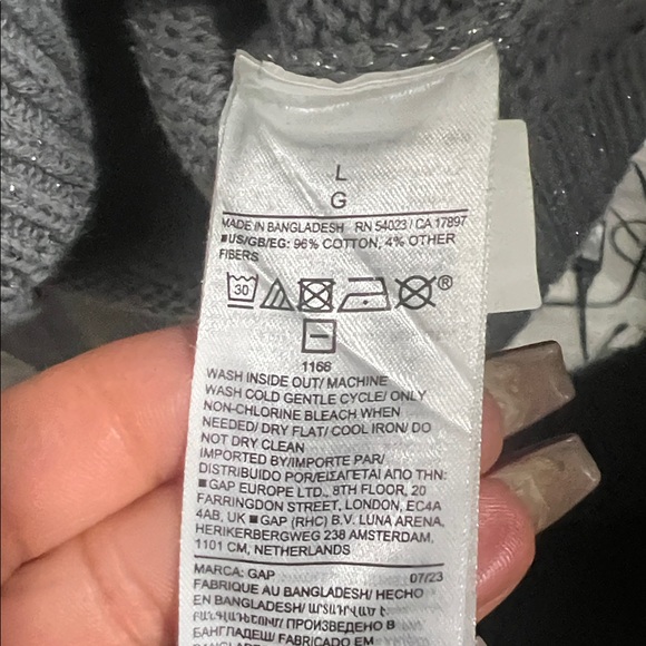 GAP Women’s Knit Sweater – Size Large, Gray with Silver Sparkles - Picture 4 of 8